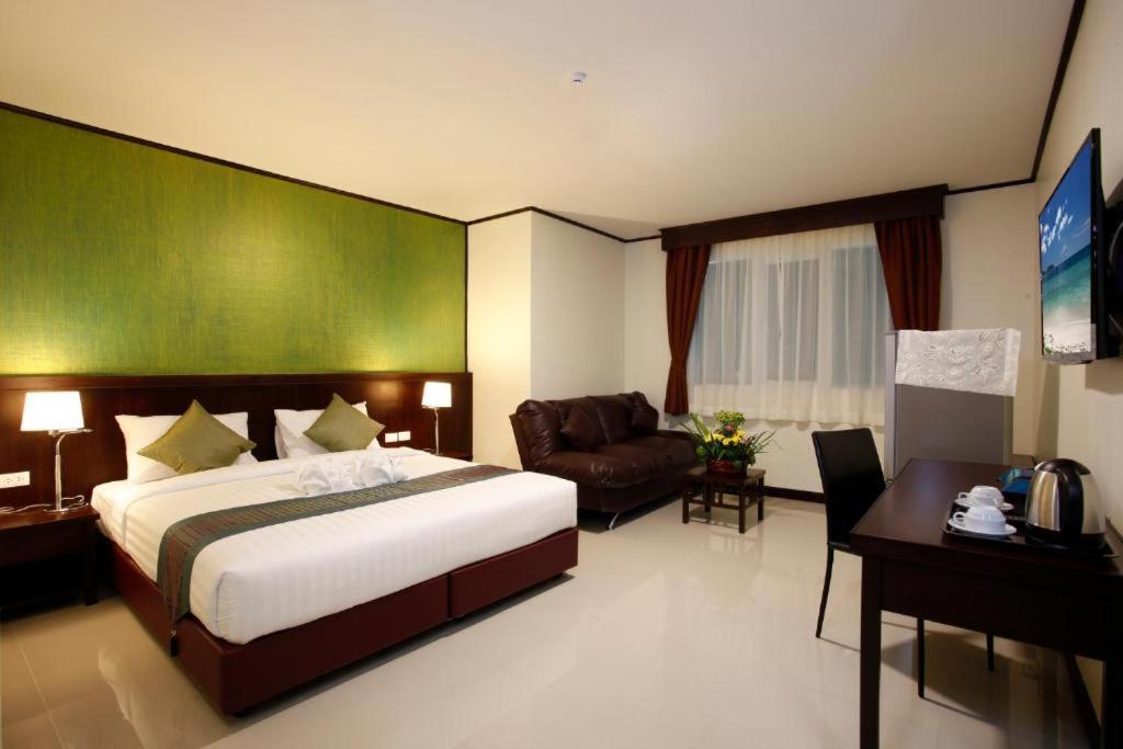 Orchid Resortel Patong Buitenkant foto